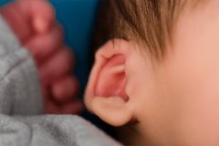耳朵燙測吉兇，左耳不同時辰發熱的預兆